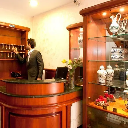 酒店 Hotel Ercolano 3*