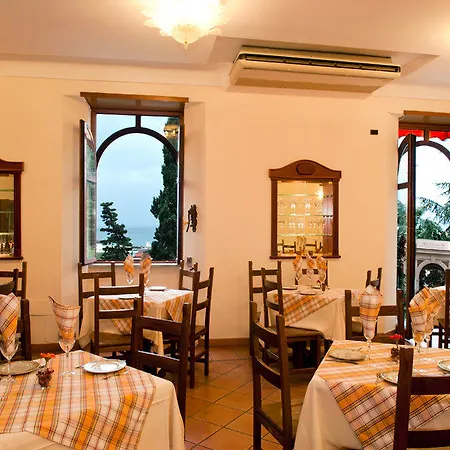Hotel Ercolano 3*